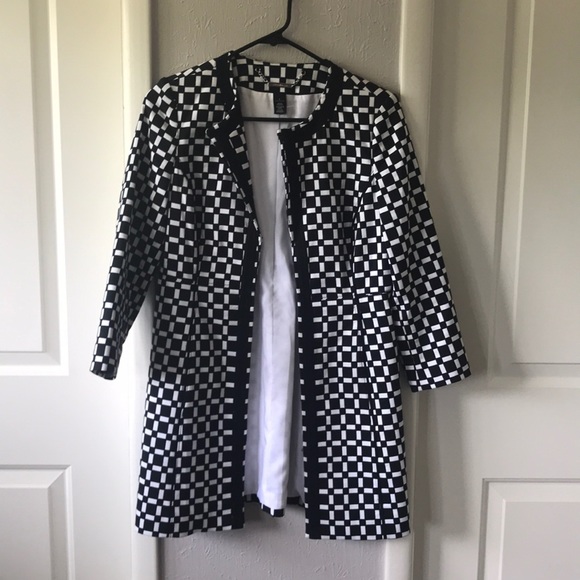 White House Black Market Jackets & Blazers - NWOT White House Black Market jacket size 4